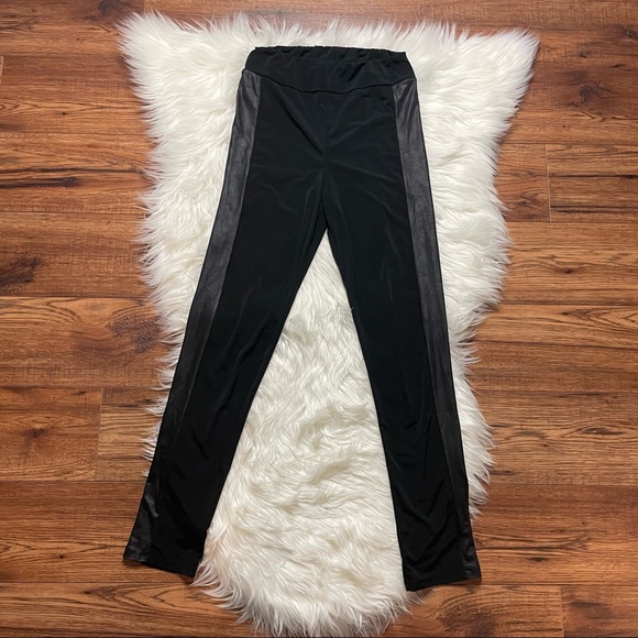 Floreiza Women’s Black Faux Leather Side Striped Lightweight Legging Size M EUC - Picture 6 of 9